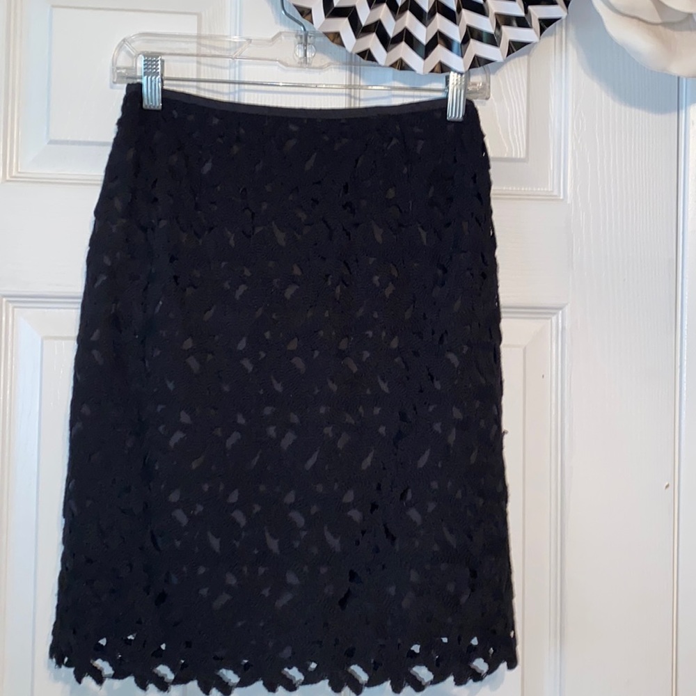 Lace skirt